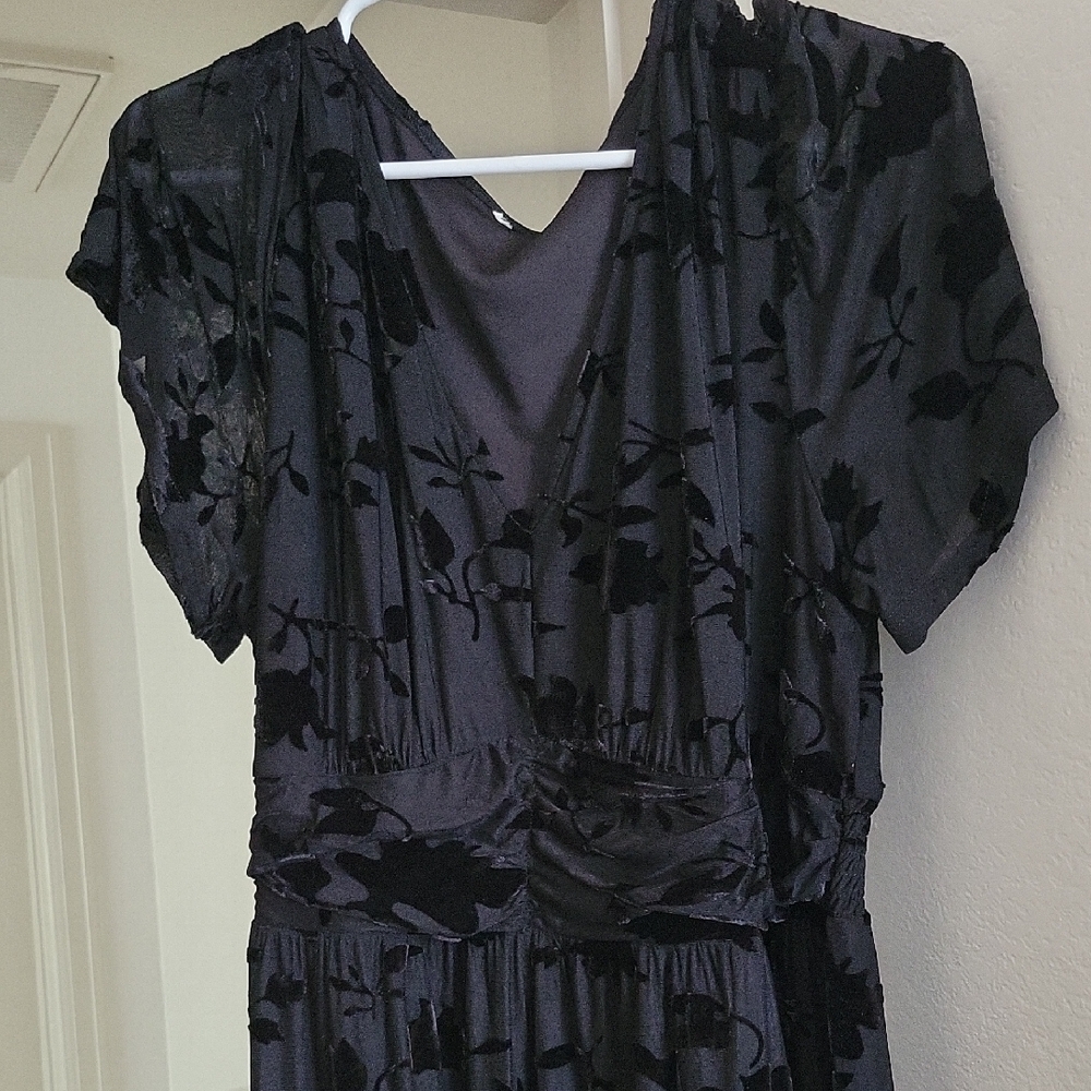 Elegant Black Velvet Dress